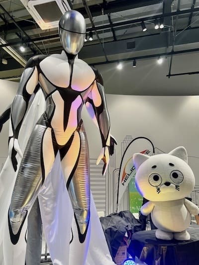 アスラテック（株）の「HL-ZERO」と「にゅーすけ」