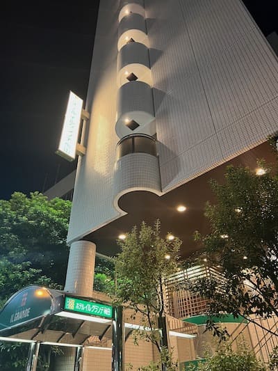ホテルイルグランデ梅田の外観